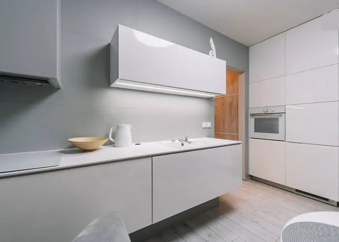 Appartamento E3 Luxury Oldtown - Free Parking, Supermarket, Pcscreen, Netflix, Unlimited Music, Aircon Košice